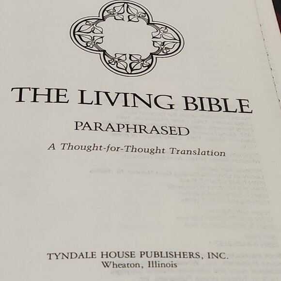 The Living Bible Paraphrased A thought -for-Thought Tyndale Red Leather Bound - Picture 6 of 11